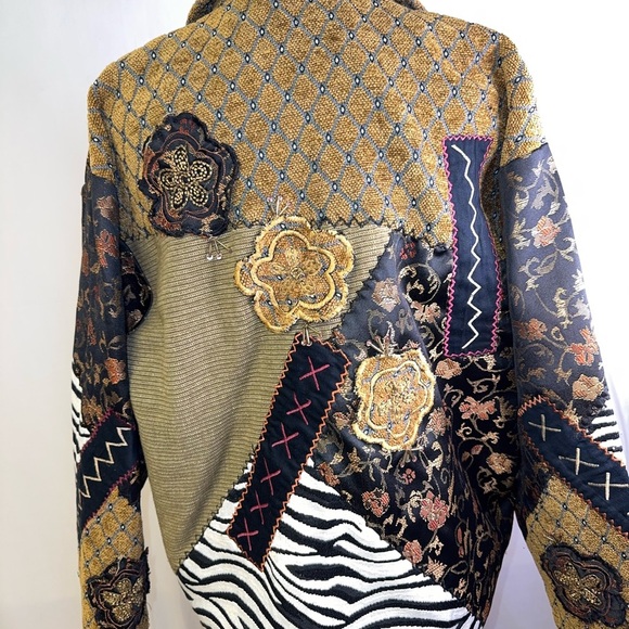 Vintage statement piece Button-Up Jacket with Floral  Zebra Pattern. Artsy Boho - Picture 5 of 15
